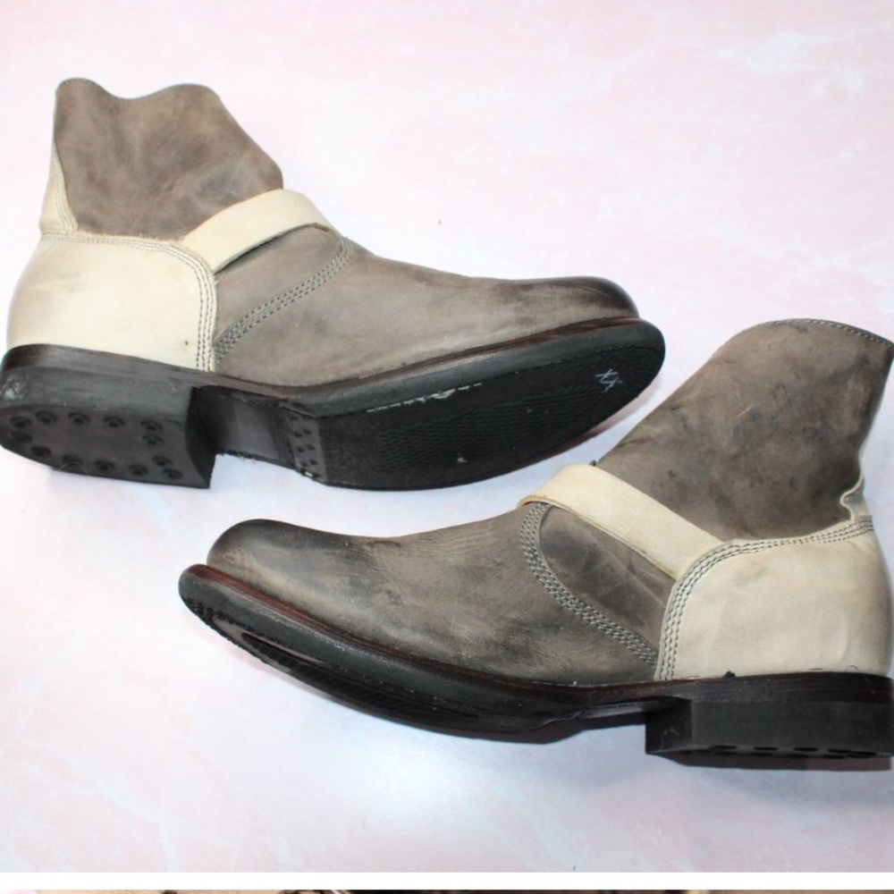 J.D Fisk Grey & White Leather Buckle Ankle Boots